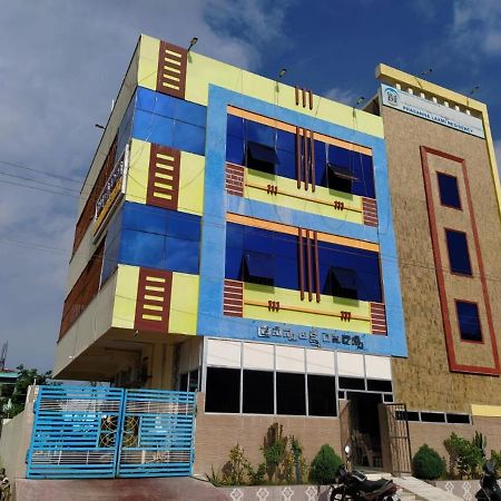 Prasanna Laxmi Residency Bhadrachalam Buitenkant foto