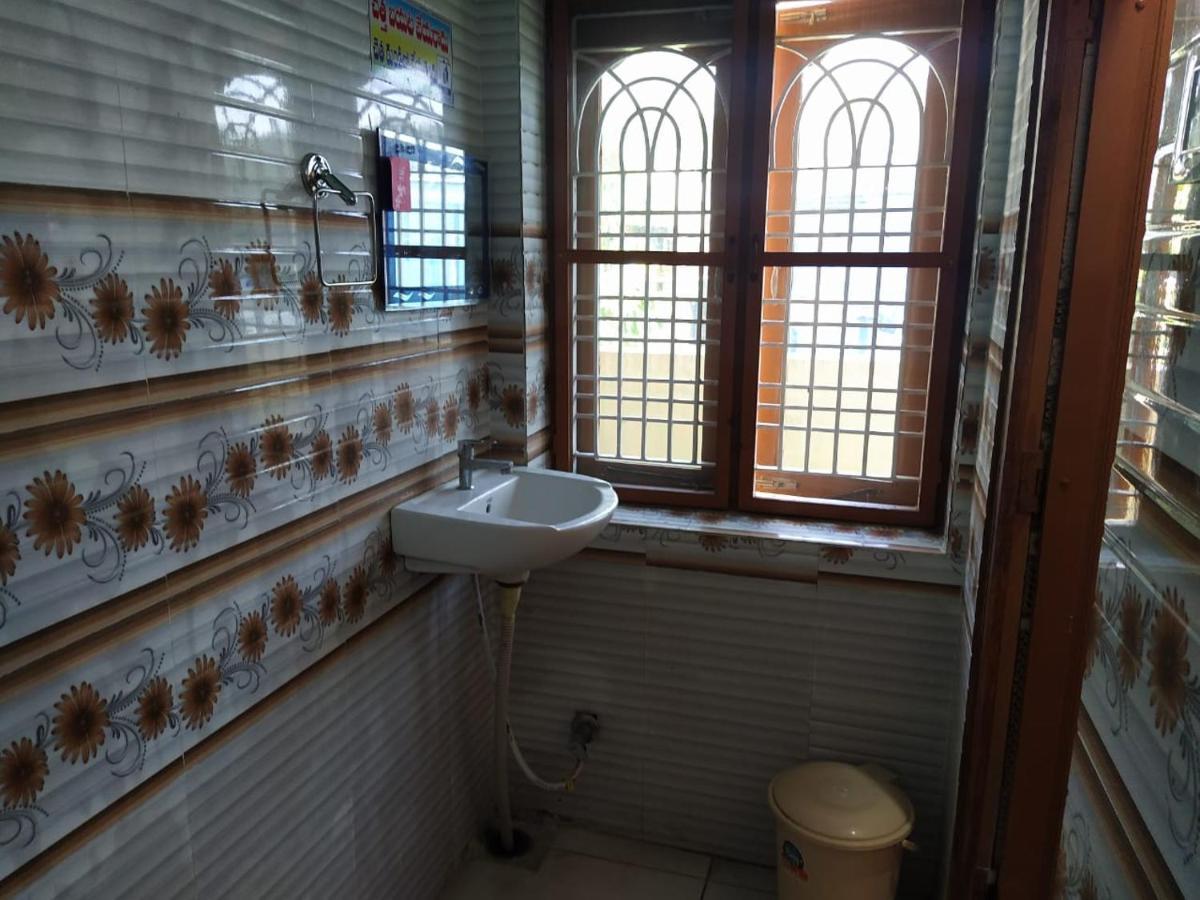 Prasanna Laxmi Residency Bhadrachalam Buitenkant foto