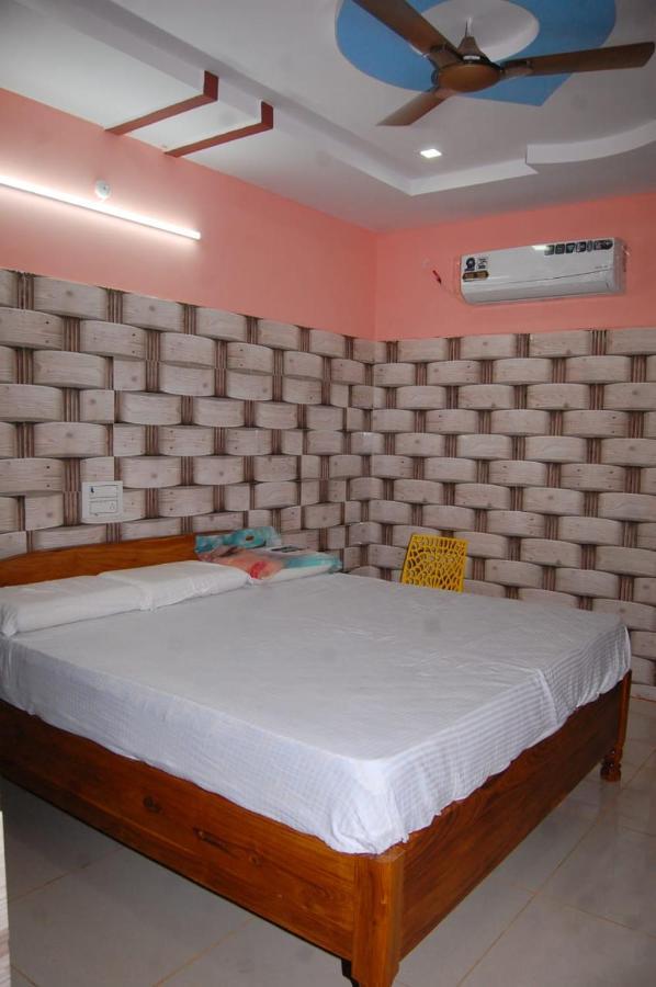 Prasanna Laxmi Residency Bhadrachalam Buitenkant foto